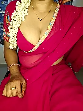 shreyareddy99 online show from April 28, 2026, 2:27 am