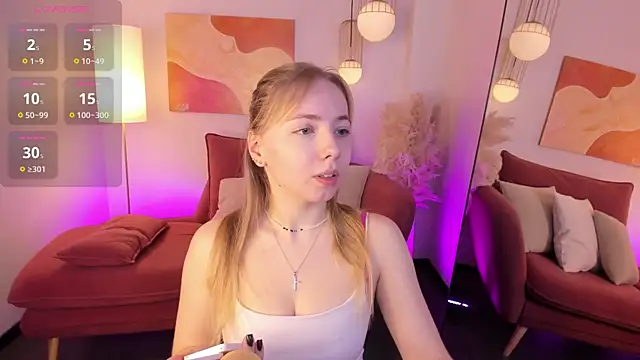 Nora Miller online show from November 6, 2025, 5:52 am