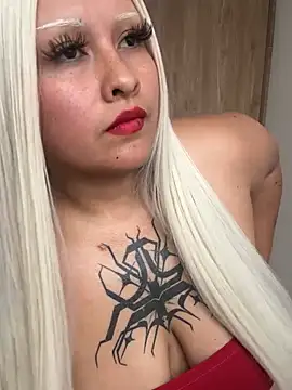 pinkbaddie777 online show from June 25, 2026, 6:56 pm