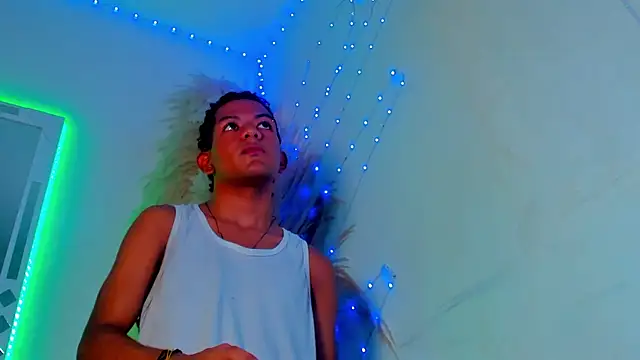 Snapshot of wild_best chatting on November 10, 2025, 7:57 pm wild best online show from November 10, 2025, 7:57 pm