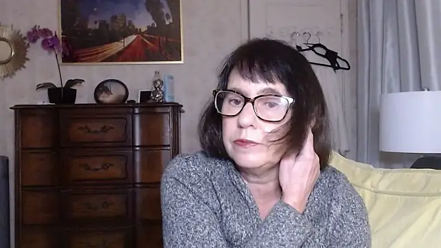 Snapshot of BigbustedBrenda chatting on November 21, 2025, 7:01 pm BigbustedBrenda online show from November 21, 2025, 7:01 pm