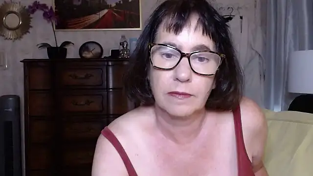 Snapshot of BigbustedBrenda chatting on November 26, 2025, 9:27 pm BigbustedBrenda online show from November 26, 2025, 9:27 pm