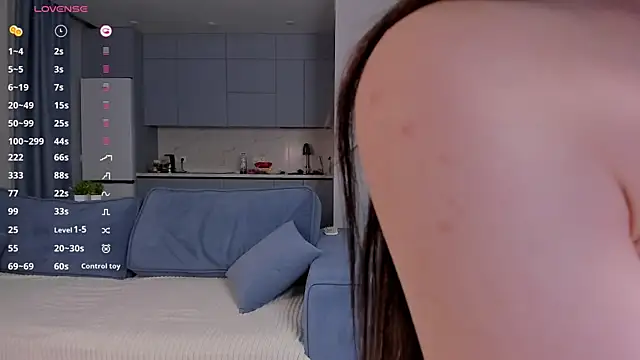 pixiedoll online show from February 17, 2026, 2:41 am