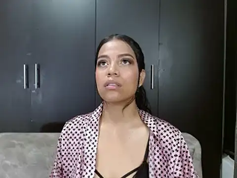 NandyKiss online show from November 23, 2025, 10:15 am