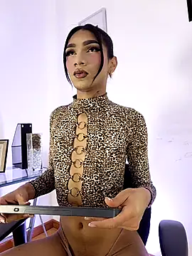 Snapshot of FernandaFox_ chatting on April 4, 2026, 3:27 am FernandaFox online show from April 4, 2026, 3:27 am