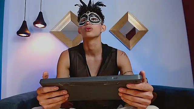 KamiSuarez online show from October 30, 2025, 6:30 pm