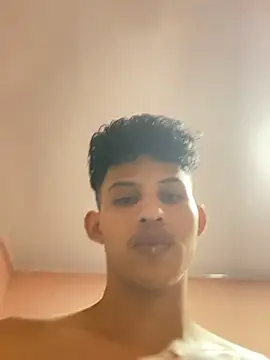 KamiSuarez online show from January 18, 2026, 4:27 am