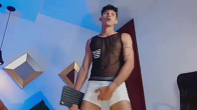 KamiSuarez online show from March 27, 2026, 6:29 pm