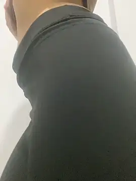 Catalina244 online show from April 8, 2026, 8:58 am