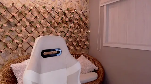 DakotaRussell  online show from January 11, 2026, 2:44 pm