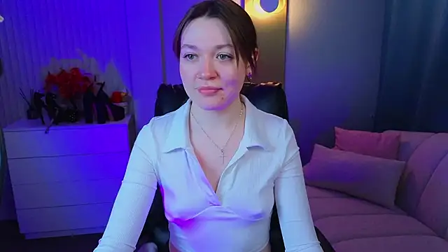 R I N A online show from February 3, 2026, 2:53 am