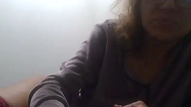 loveryvicky online show from November 16, 2025, 1:00 am