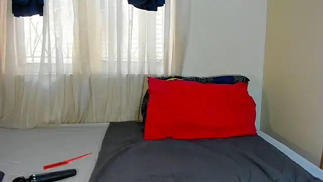 ThickLeeyanaXX online show from June 15, 2026, 8:16 am