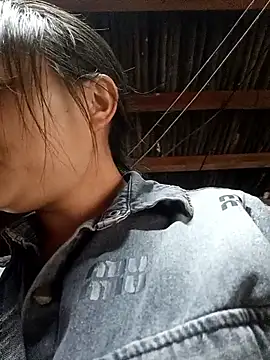 yoyo-mi online show from March 29, 2026, 4:12 am