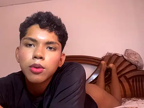 Snapshot of Myrkamndza chatting on November 4, 2025, 6:40 pm Myrkamndza online show from November 4, 2025, 6:40 pm