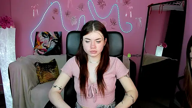 Snapshot of isabel_wave chatting on April 25, 2026, 5:21 pm isabel wave online show from April 25, 2026, 5:21 pm