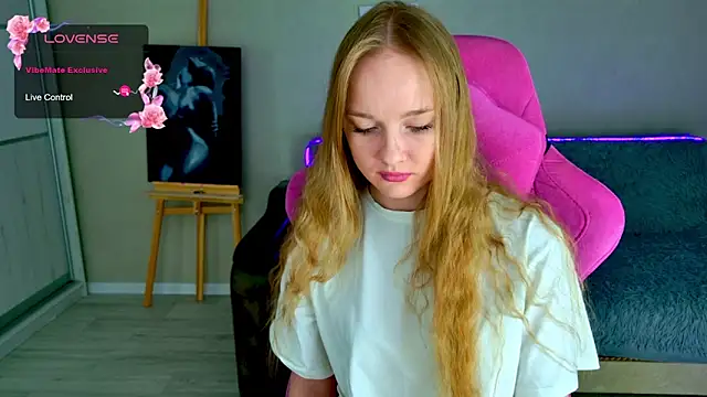 Snapshot of Shawty_Mia chatting on February 11, 2026, 9:09 pm Shawty Mia online show from February 11, 2026, 9:09 pm