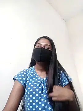 Green LaDY66 online show from November 4, 2025, 4:44 am