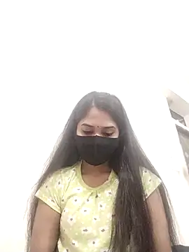 Green LaDY66 online show from November 23, 2025, 4:51 pm