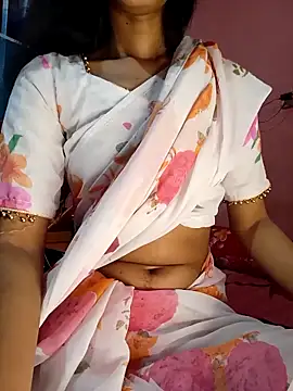 Green LaDY66 online show from April 13, 2026, 3:17 pm