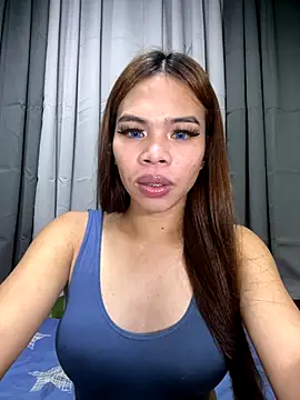 kierra fox online show from November 12, 2025, 6:52 pm