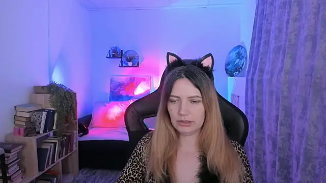 AleksaLaurent online show from November 30, 2025, 9:13 am