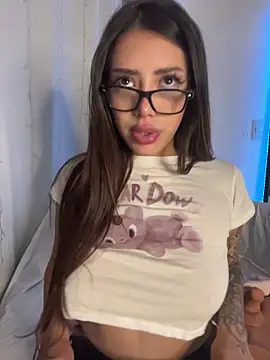 AshleyWinslow online show from March 25, 2026, 6:52 am