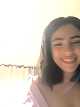 Sara-215 online show from February 6, 2026, 4:28 am