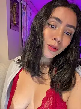 Sara-215 online show from May 30, 2026, 4:31 am
