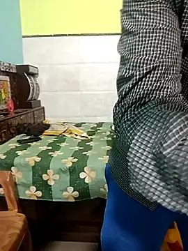 Snapshot of Sexy_ruhi02 chatting on November 3, 2025, 2:24 am Sexy ruhi02 online show from November 3, 2025, 2:24 am