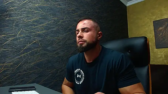 HayesWood online show from November 4, 2025, 5:50 am