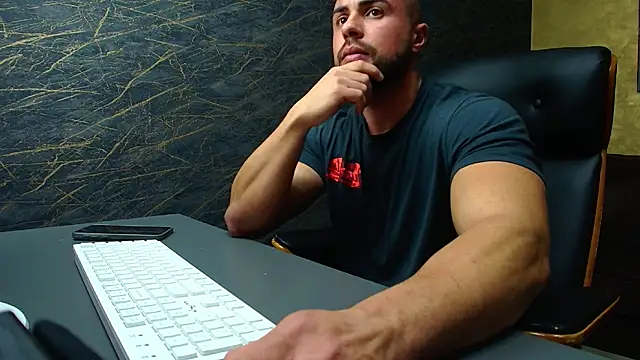 HayesWood online show from November 7, 2025, 5:29 am