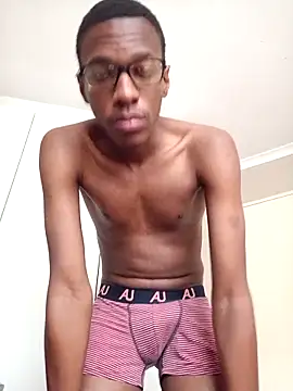 Snapshot of KuroShinobi43 chatting on November 6, 2025, 2:40 pm KuroShinobi43 online show from November 6, 2025, 2:40 pm