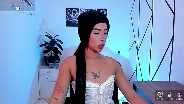 Flor Gil online show from December 13, 2025, 7:53 pm