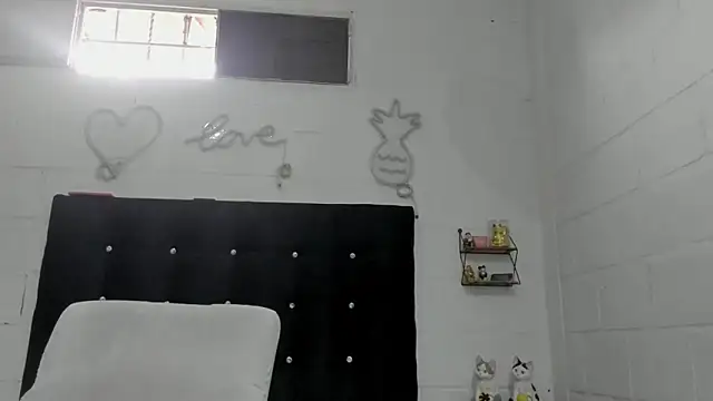 Snapshot of sexynova_93 chatting on July 9, 2026, 5:06 pm sexynova 93 online show from July 9, 2026, 5:06 pm