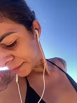 sabrinaneves online show from March 16, 2026, 11:03 am