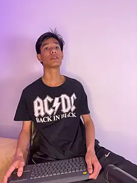 Snapshot of michael_vidal chatting on October 30, 2025, 7:25 pm michael vidal online show from October 30, 2025, 7:25 pm