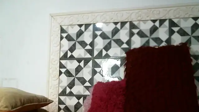 coffeandmilk1 online show from March 31, 2026, 10:21 pm