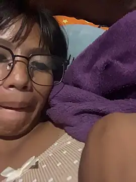 Snapshot of hottiebabe23 chatting on November 24, 2025, 2:28 pm hottiebabe23 online show from November 24, 2025, 2:28 pm