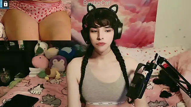 Snapshot of BimboCat chatting on November 1, 2025, 7:27 pm BimboCat online show from November 1, 2025, 7:27 pm