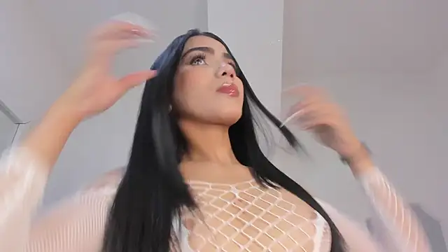 roxana scott1 online show from April 2, 2026, 3:37 am