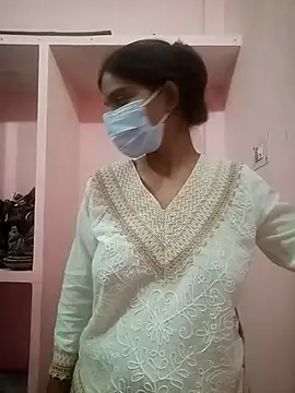 Snapshot of Rani_299 chatting on October 29, 2025, 7:43 am Rani 299 online show from October 29, 2025, 7:43 am