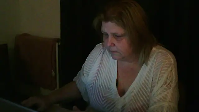 Sylviastar46 online show from February 1, 2026, 10:19 pm