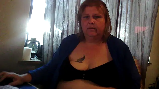 Snapshot of Sylviastar46 chatting on June 9, 2026, 3:34 pm Sylviastar46 online show from June 9, 2026, 3:34 pm