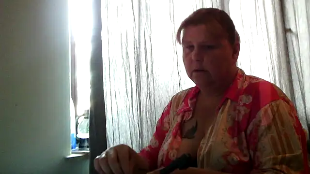 Snapshot of Sylviastar46 chatting on June 21, 2026, 8:39 am Sylviastar46 online show from June 21, 2026, 8:39 am