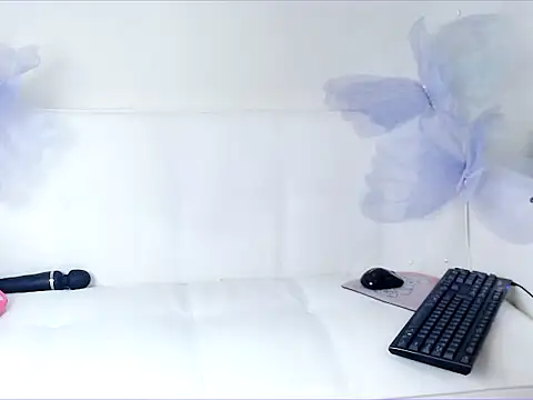 Snapshot of Luna_loveU chatting on January 16, 2026, 4:11 pm Luna loveU online show from January 16, 2026, 4:11 pm