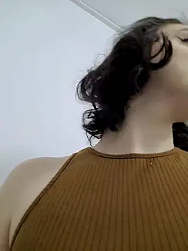 SidneyPuff online show from April 5, 2026, 5:04 am