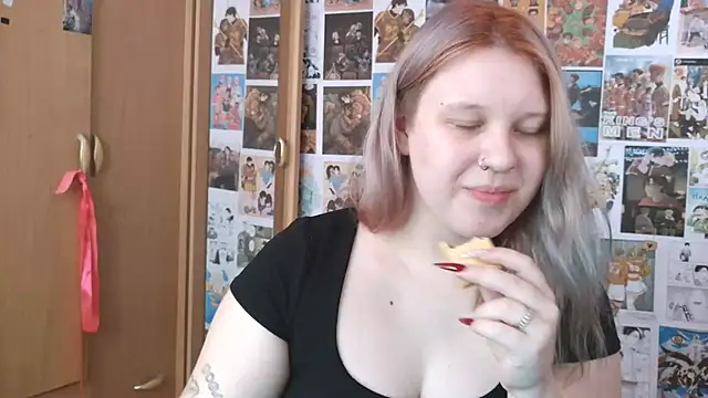 Snapshot of FoxPlayXX chatting on July 12, 2026, 2:52 pm FoxPlayXX online show from July 12, 2026, 2:52 pm