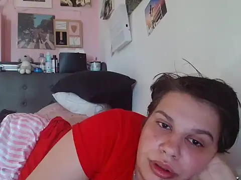 Carolineisback online show from May 24, 2026, 4:56 pm