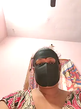 pujapujarrrr online show from December 15, 2025, 4:50 am